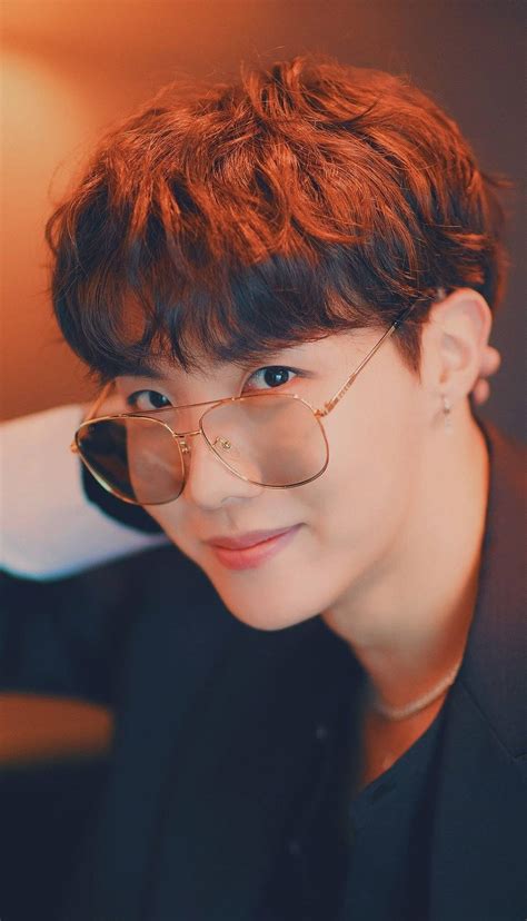 j hope cute pic